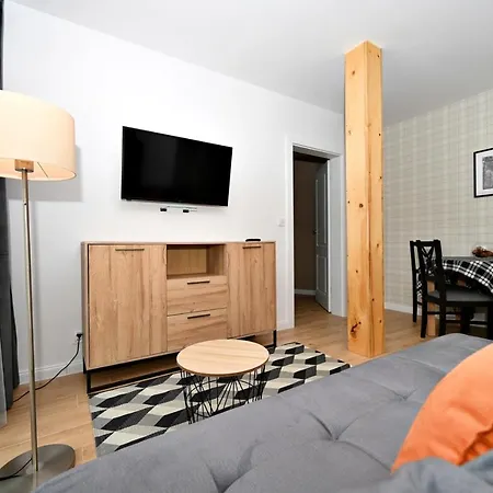 Apartment Malinova 36 *