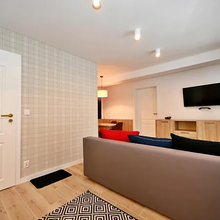 Appartamento Malinova 36 *