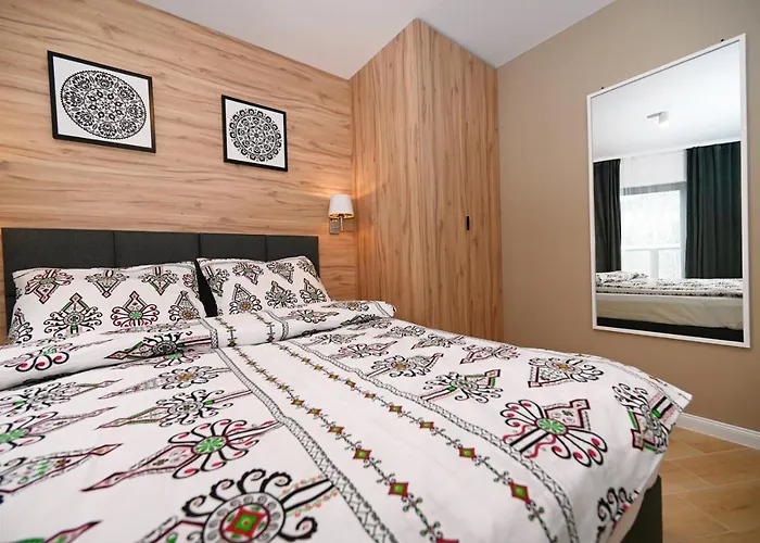 Апартаменты Malinova 36