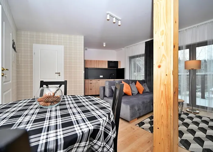 Апартаменты Malinova 36